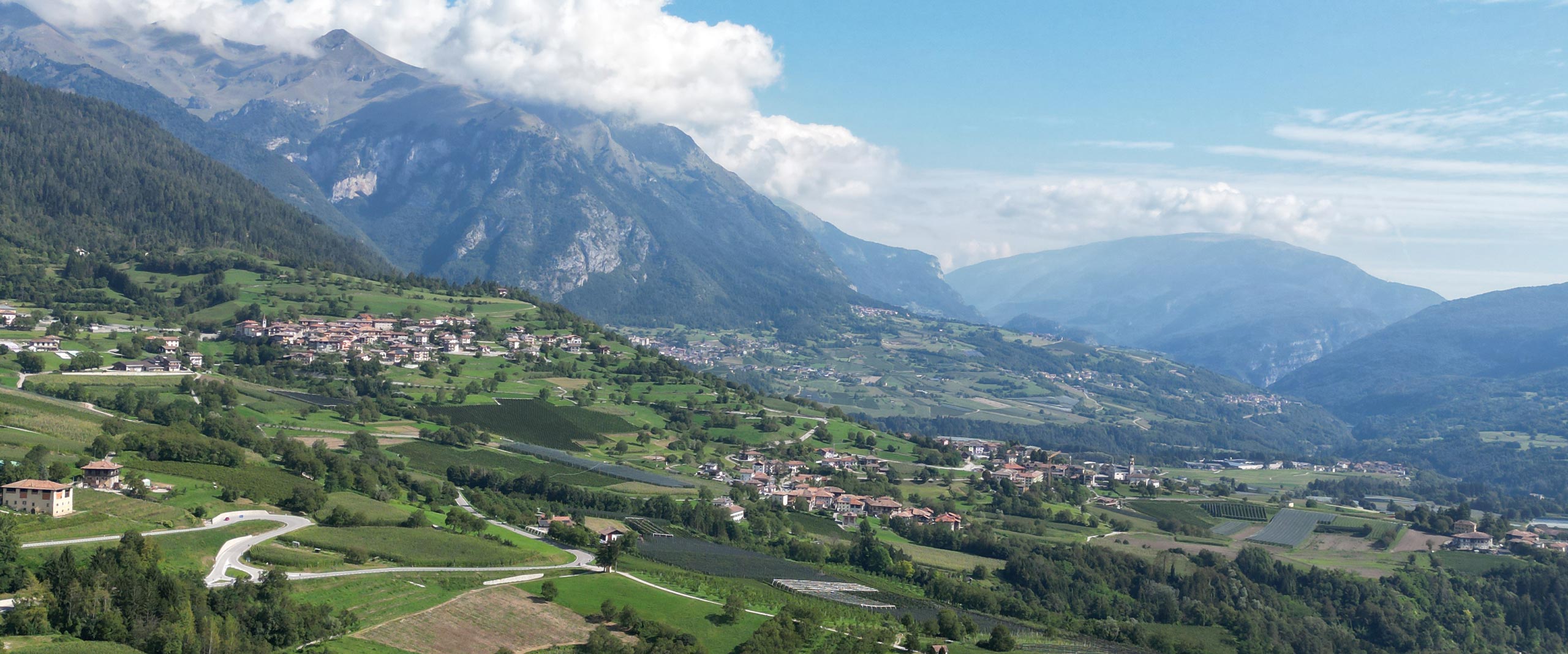 Agritur Maso alle Rose a Cavrasto di Bleggio Superiore, circondato dal verde e dalla natura, in Trentino Azienda Agricola Maso Paradiso di Pederzolli Diego | Agricampeggio